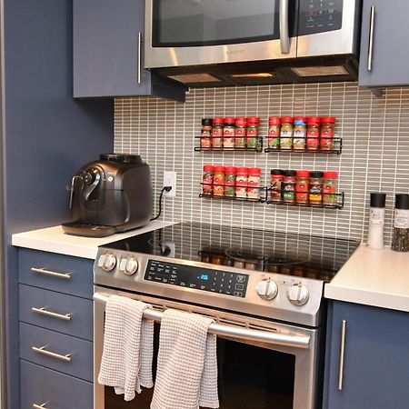 Pet Friendly Condos At Friday Harbour Innisfil Bagian luar foto
