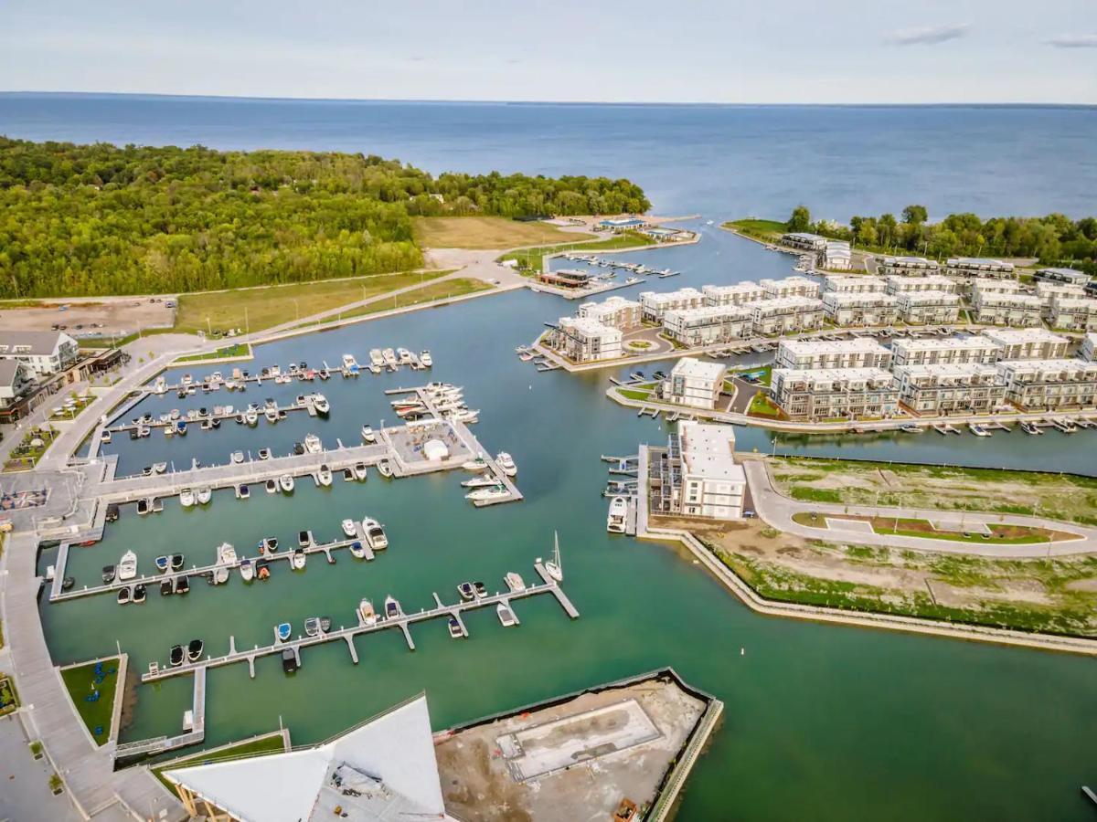 Pet Friendly Condos At Friday Harbour Innisfil Bagian luar foto