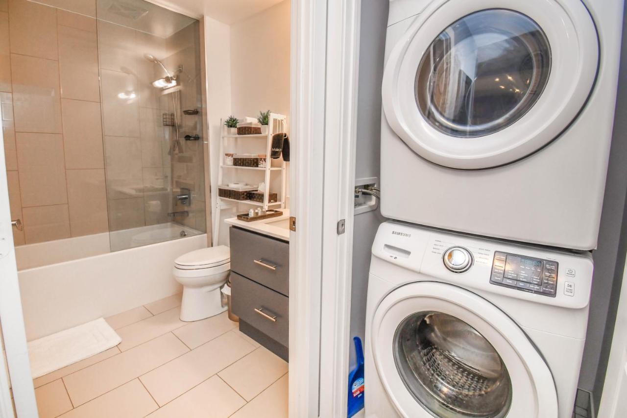 Pet Friendly Condos At Friday Harbour Innisfil Bagian luar foto