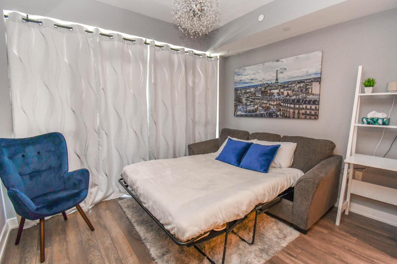 Pet Friendly Condos At Friday Harbour Innisfil Bagian luar foto