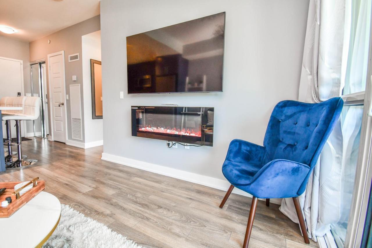 Pet Friendly Condos At Friday Harbour Innisfil Bagian luar foto