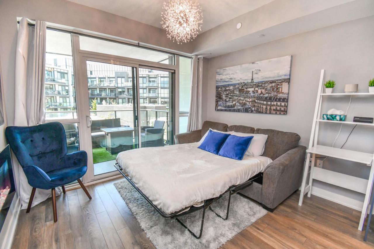 Pet Friendly Condos At Friday Harbour Innisfil Bagian luar foto