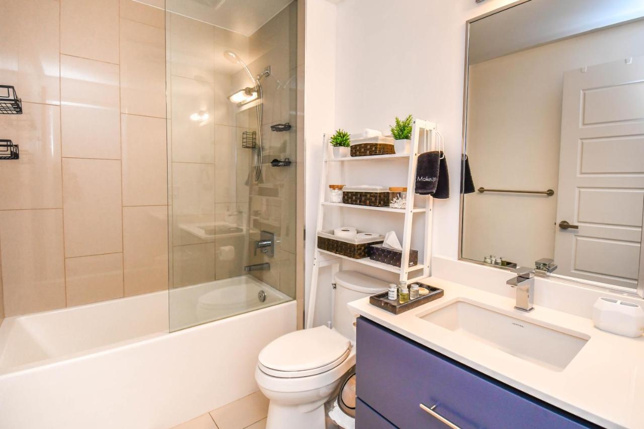 Pet Friendly Condos At Friday Harbour Innisfil Bagian luar foto