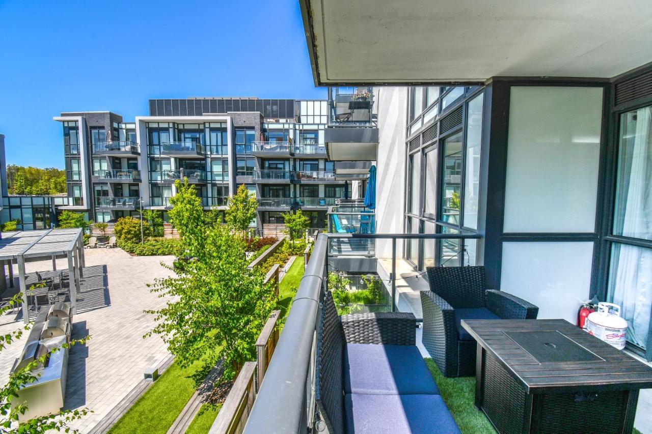 Pet Friendly Condos At Friday Harbour Innisfil Bagian luar foto