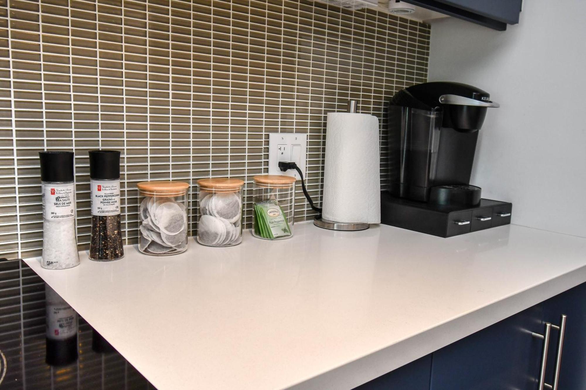Pet Friendly Condos At Friday Harbour Innisfil Bagian luar foto